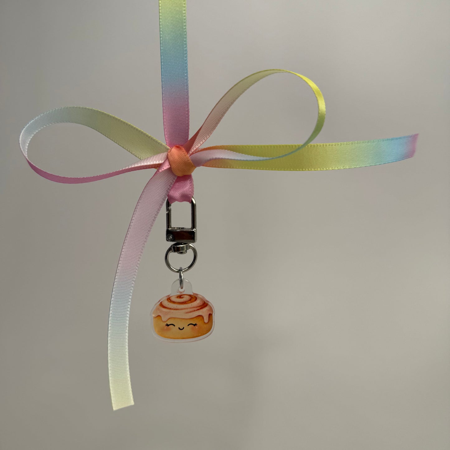 Strawberry Cinnamon Roll Mini Fashion Charm™